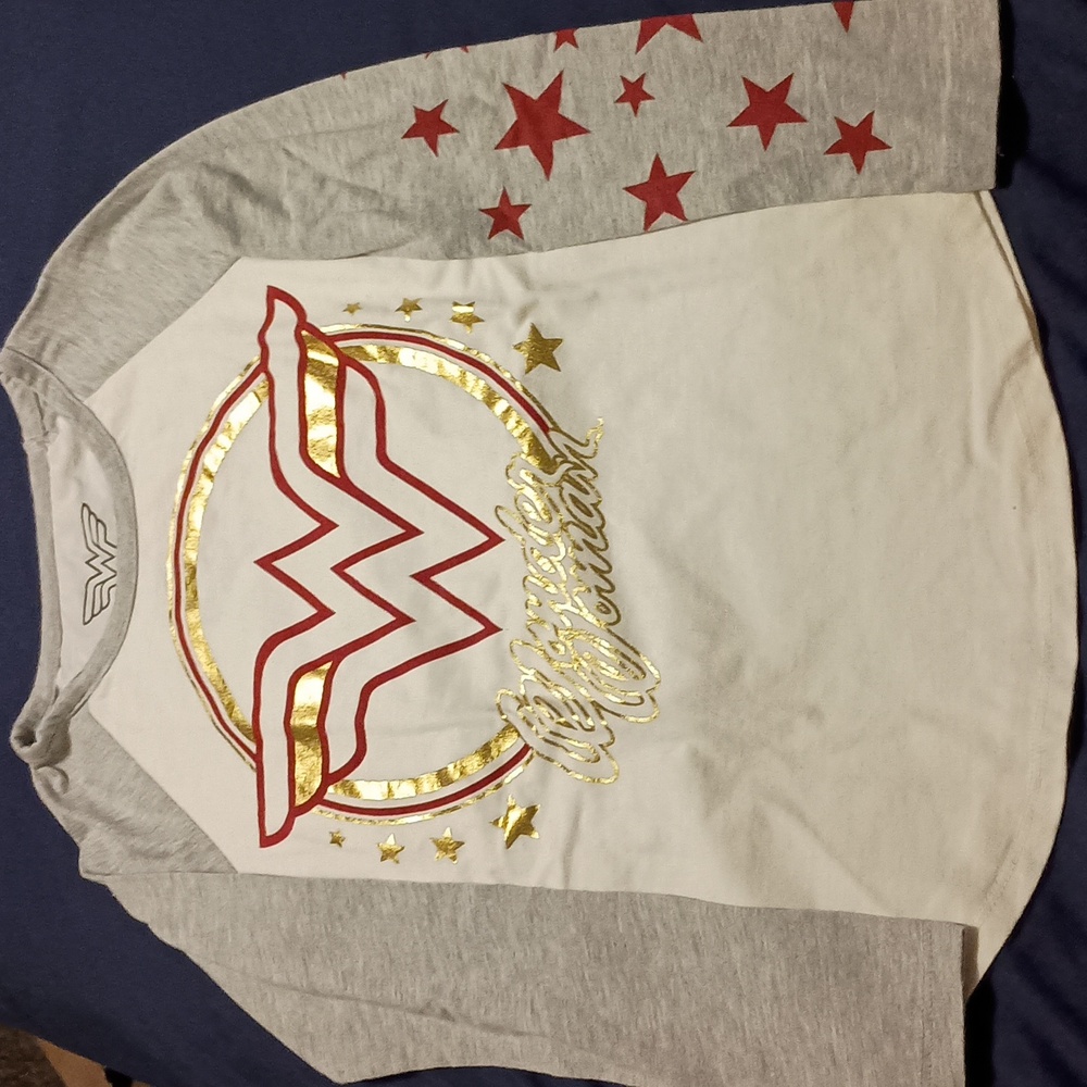 Wonder Woman long sleeve girls shirt M